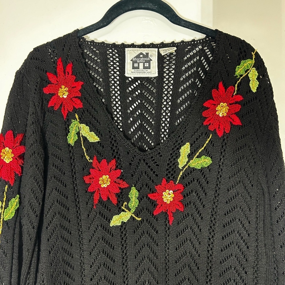 Storybook Knits Beaded Embroidered Christmas Poinsettia Santa Holiday Sweater M - Picture 2 of 11